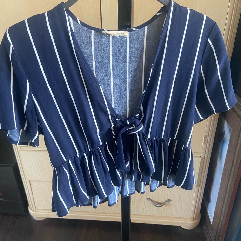 LA hearts crop top